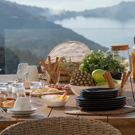 Rona Lefkada *
